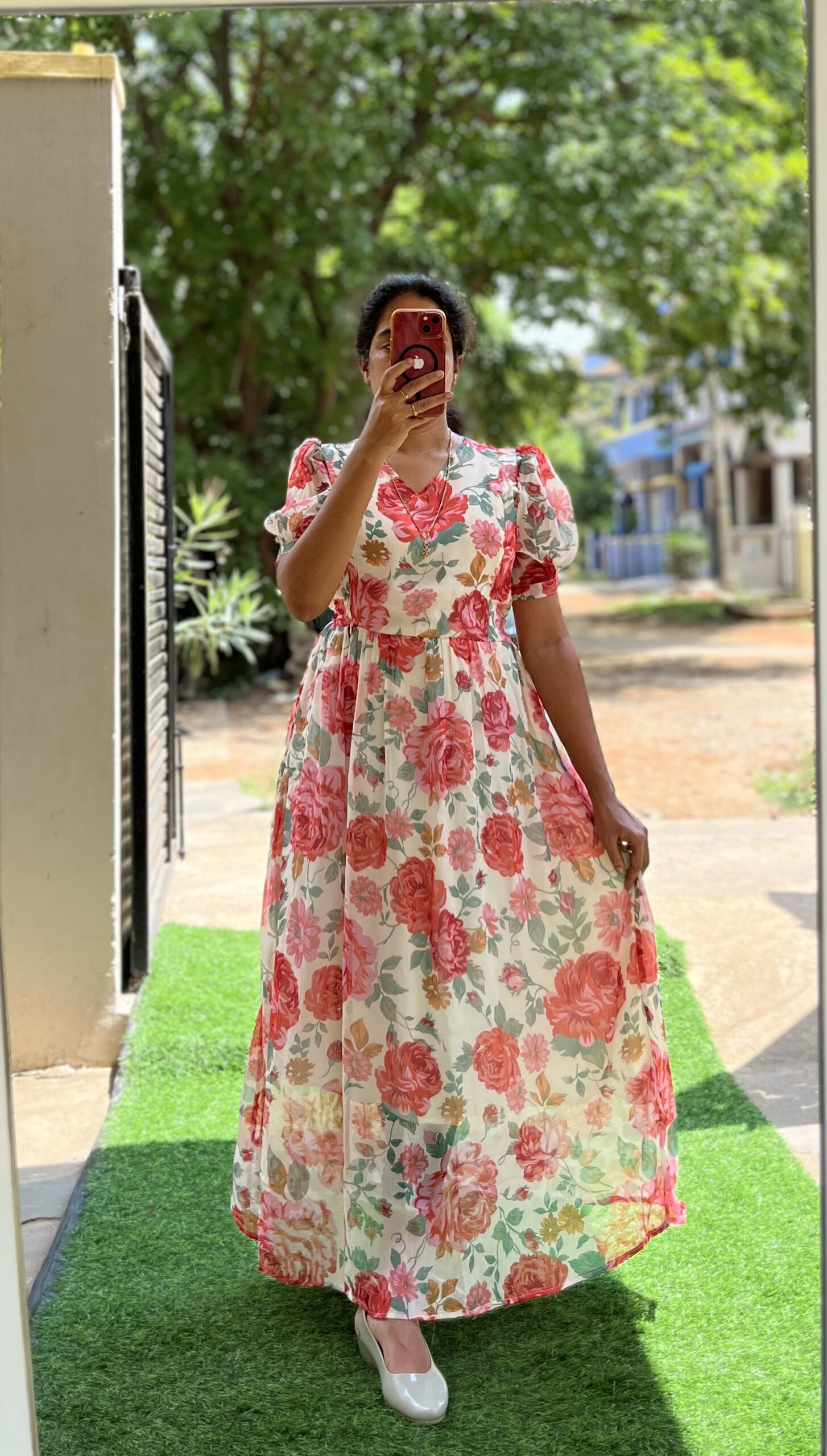 Georgette Maternity/Feeding kurti - Vneck -White lilly