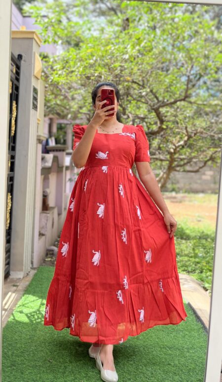 Cotton Maternity/Feeding kurti - Kora Cotton red swan